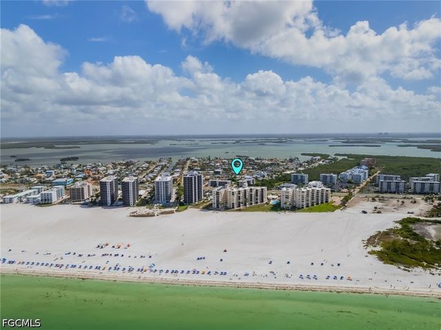 9 Fairview BLVD, Fort Myers Beach, FL 33931