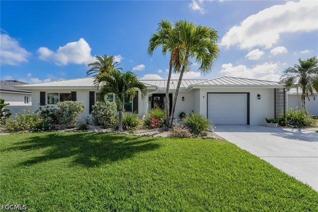 9 Fairview BLVD, Fort Myers Beach, FL 33931