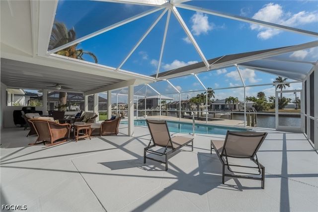 9 Fairview BLVD, Fort Myers Beach, FL 33931