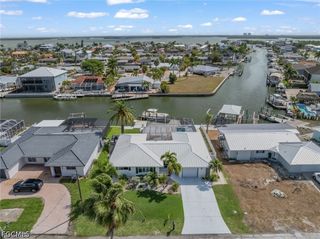9 Fairview BLVD, Fort Myers Beach, FL 33931