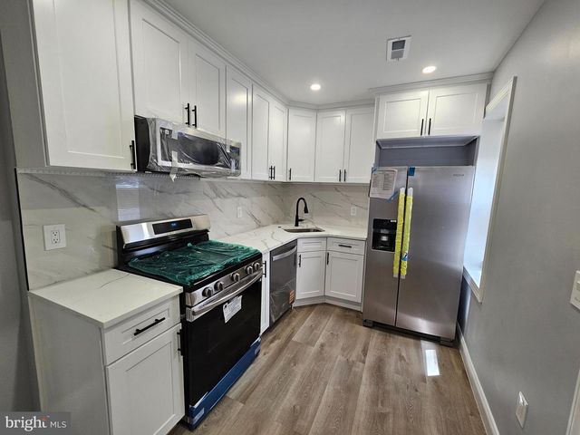 1835 N GRATZ ST, Philadelphia, PA 19121
