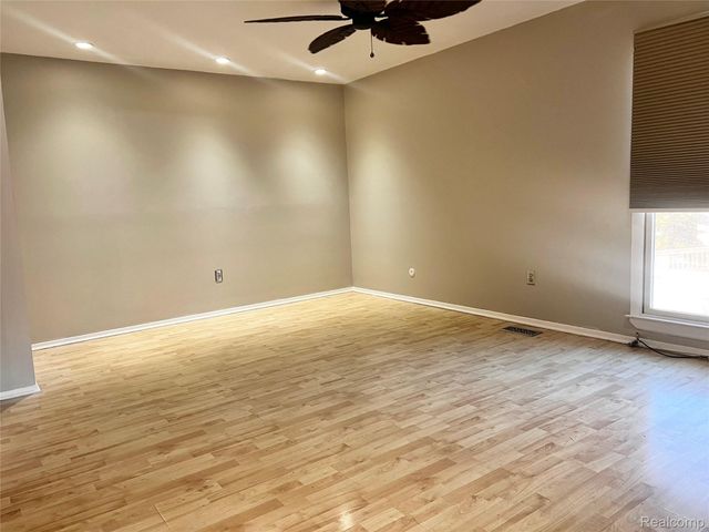 35467 Heritage Lane, Farmington, MI 48335