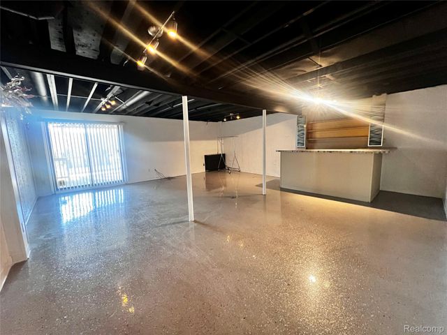 35467 Heritage Lane, Farmington, MI 48335