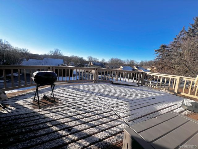 35467 Heritage Lane, Farmington, MI 48335