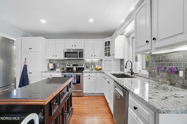 5065 Green Spruce Drive, Sylvania, OH 43560