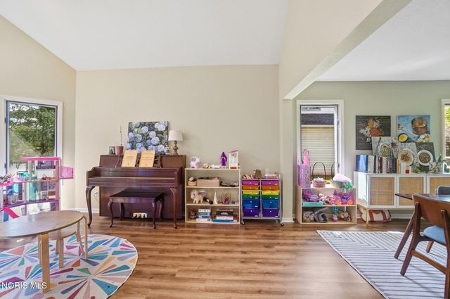 5065 Green Spruce Drive, Sylvania, OH 43560