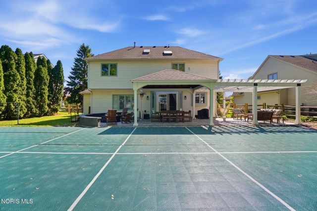 5065 Green Spruce Drive, Sylvania, OH 43560