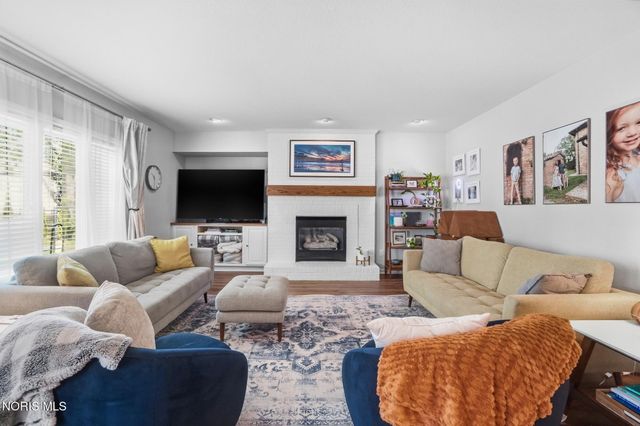 5065 Green Spruce Drive, Sylvania, OH 43560