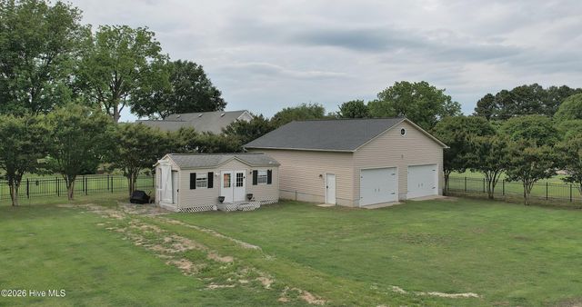 3804 Sterling Trace Drive, Winterville, NC 28590