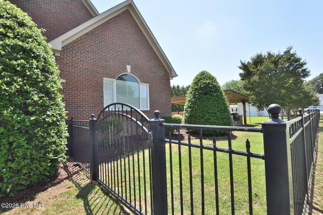 3804 Sterling Trace Drive, Winterville, NC 28590