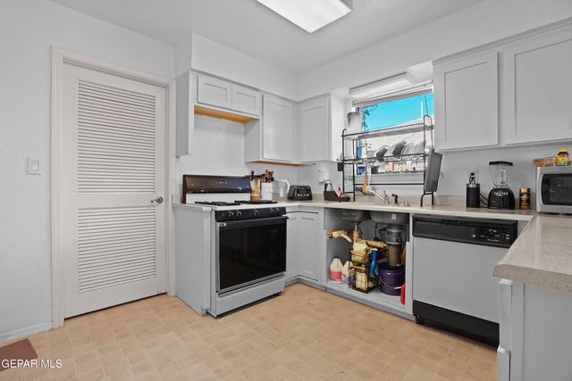 11635 RUFUS BRIJALBA Drive, El Paso, TX 79936