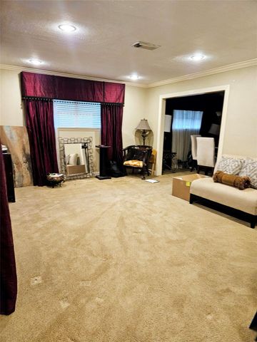 6903 Kingsway Drive, Houston, TX 77087