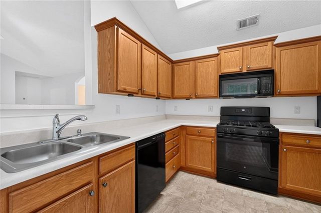17 Mitchell Drive, Hiram, GA 30141