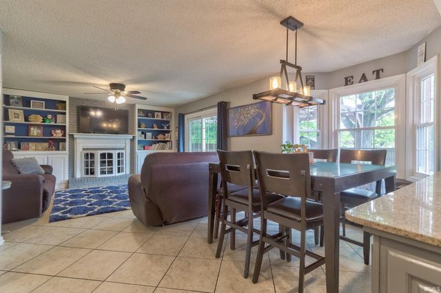 228 Wilson Square, Evansville, IN 47715
