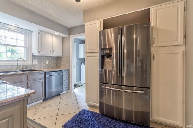 228 Wilson Square, Evansville, IN 47715