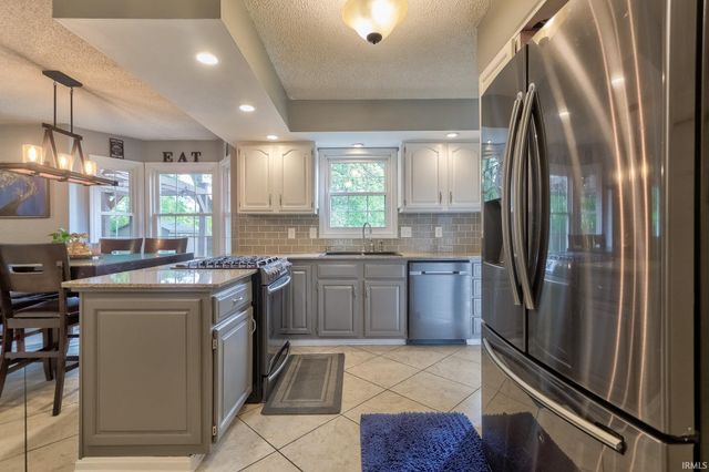 228 Wilson Square, Evansville, IN 47715