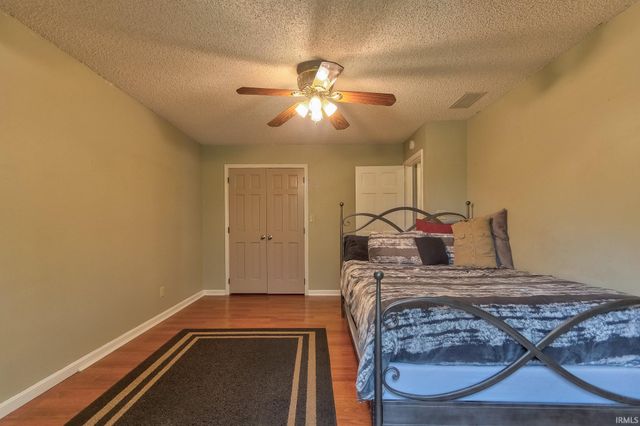 228 Wilson Square, Evansville, IN 47715