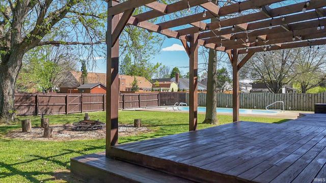 228 Wilson Square, Evansville, IN 47715