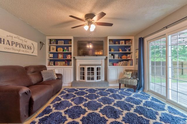 228 Wilson Square, Evansville, IN 47715