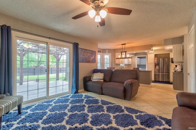 228 Wilson Square, Evansville, IN 47715
