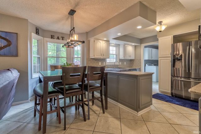 228 Wilson Square, Evansville, IN 47715