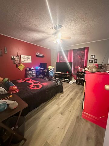 12 Fernwood Dr, Houma, LA 70364