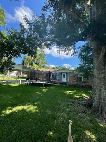 12 Fernwood Dr, Houma, LA 70364