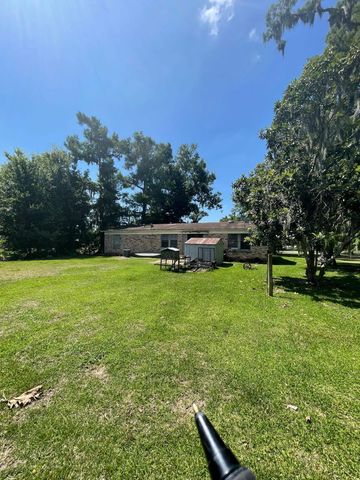 12 Fernwood Dr, Houma, LA 70364