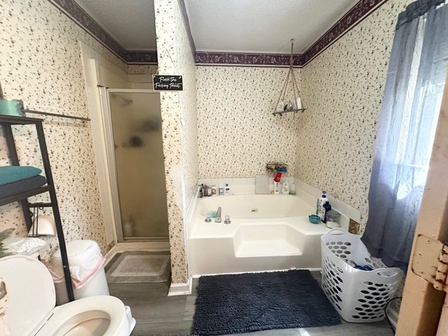 12 Fernwood Dr, Houma, LA 70364