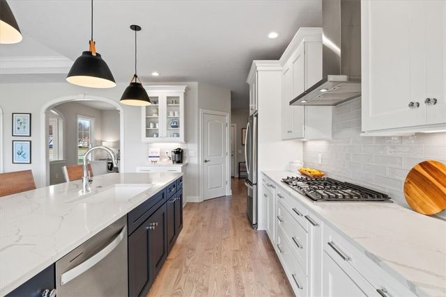 119 Cedarway Circle 405, Webster, NY 14580