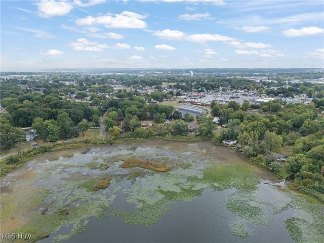 134 Shore Line Avenue NW, Canton, OH 44708