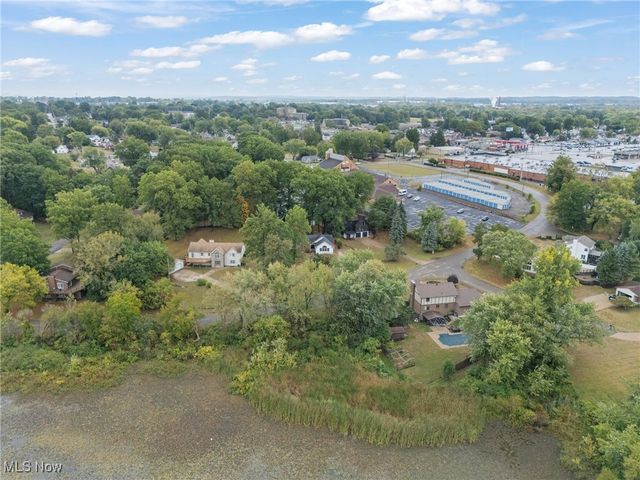 134 Shore Line Avenue NW, Canton, OH 44708