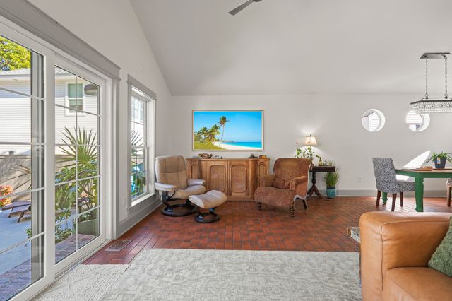 2164 Medway Road, Charleston, SC 29412