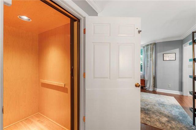 2220 Defoors Ferry Road NW, Atlanta, GA 30318