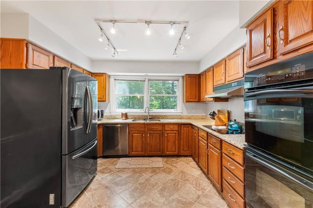 2220 Defoors Ferry Road NW, Atlanta, GA 30318