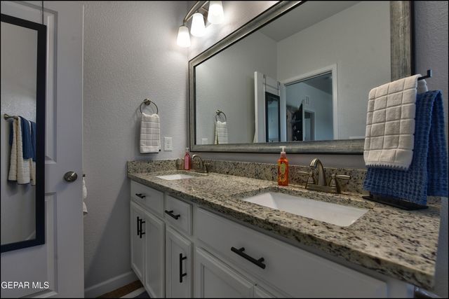 6581 HOOP Street, El Paso, TX 79932