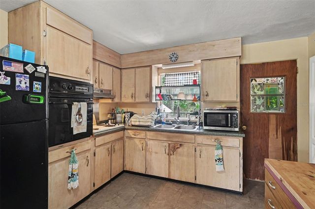 624 W FRENCH AVENUE, Orange City, FL 32763