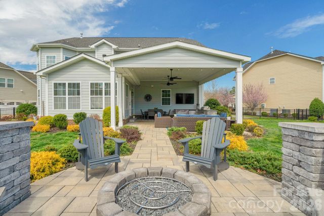 168 Golden View Drive, Waxhaw, NC 28173