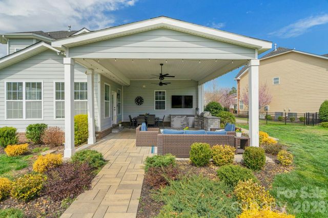 168 Golden View Drive, Waxhaw, NC 28173