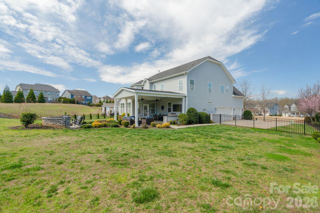 168 Golden View Drive, Waxhaw, NC 28173