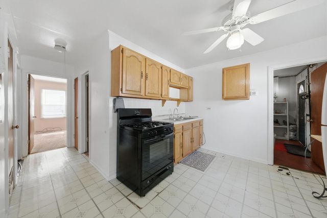 6811 W Crandall Avenue, Worth, IL 60482