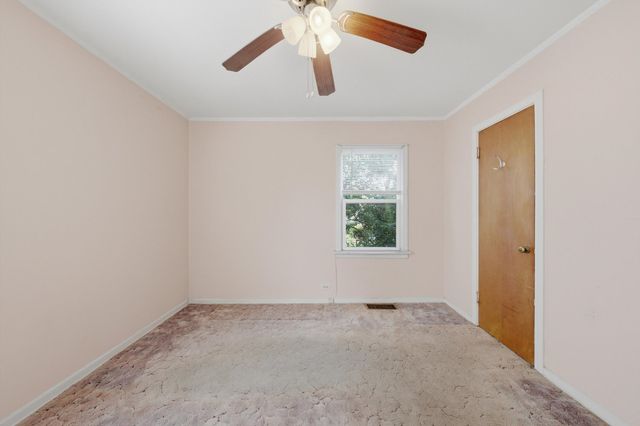 6811 W Crandall Avenue, Worth, IL 60482