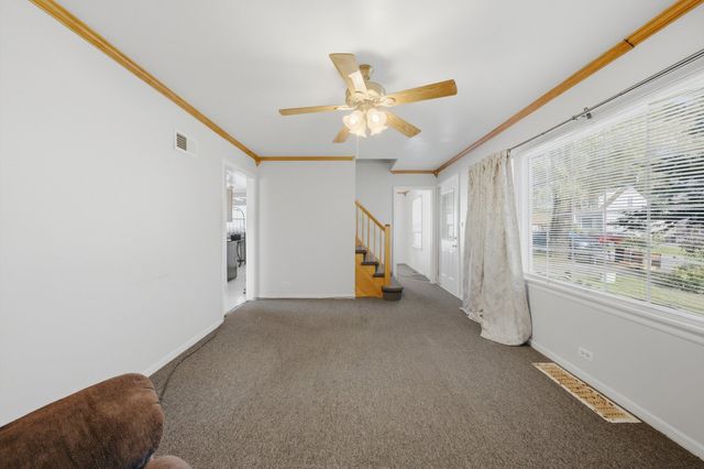 6811 W Crandall Avenue, Worth, IL 60482