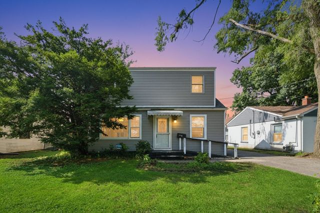 6811 W Crandall Avenue, Worth, IL 60482