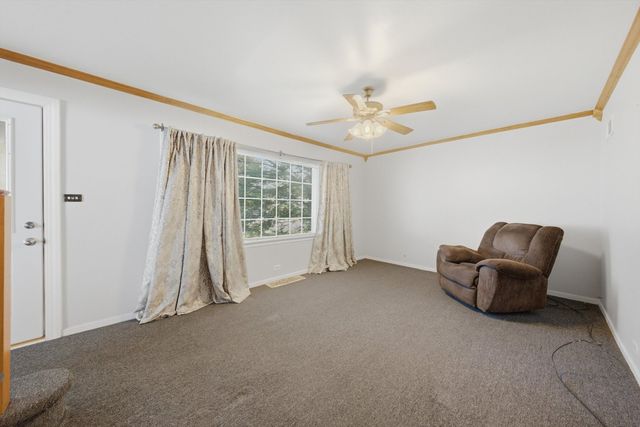 6811 W Crandall Avenue, Worth, IL 60482