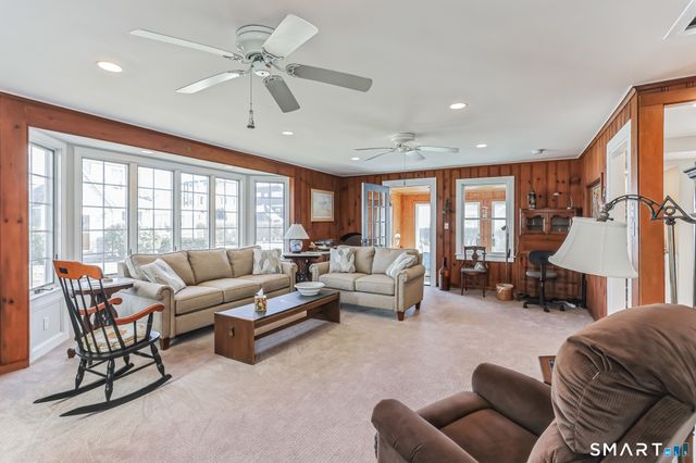 29 West Walk, Clinton, CT 06413
