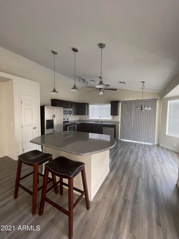 4020 W Camino Vivaz --, Glendale, AZ 85310 — photo 2