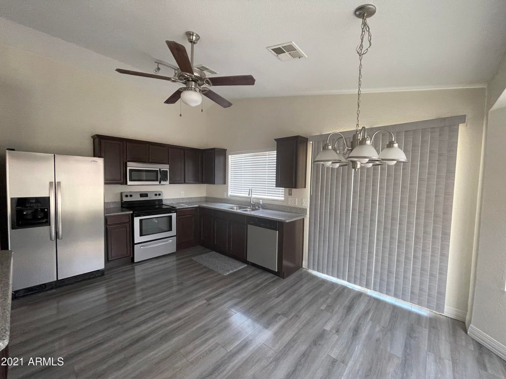 4020 W Camino Vivaz --, Glendale, AZ 85310 — photo 3