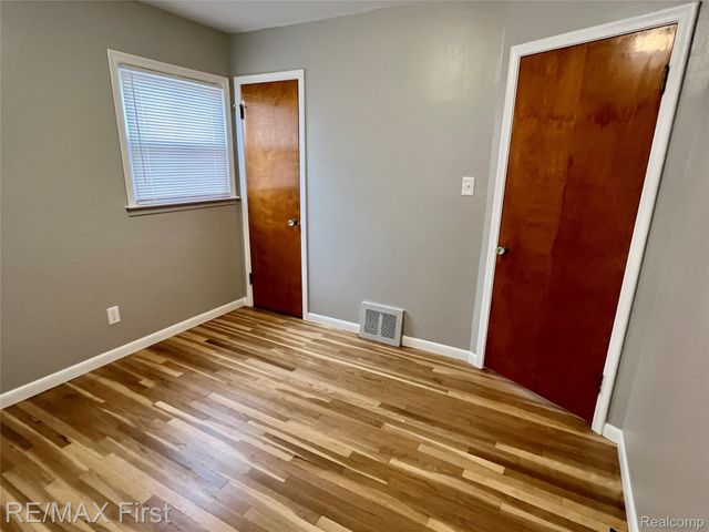 22936 CAROLINA Street, St. Clair Shores, MI 48080