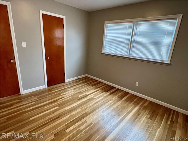 22936 CAROLINA Street, St. Clair Shores, MI 48080